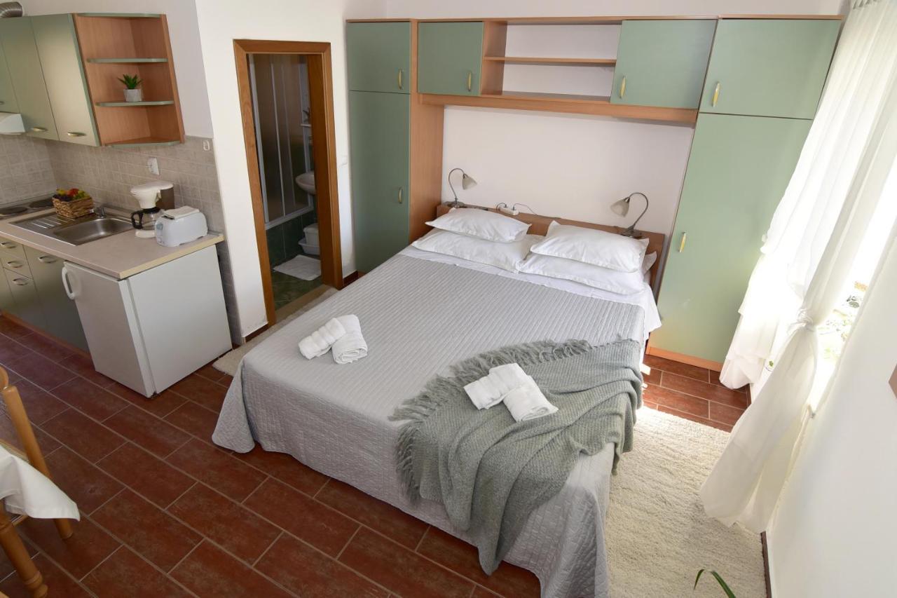 Old Town Studio Apartments マカルスカ エクステリア 写真
